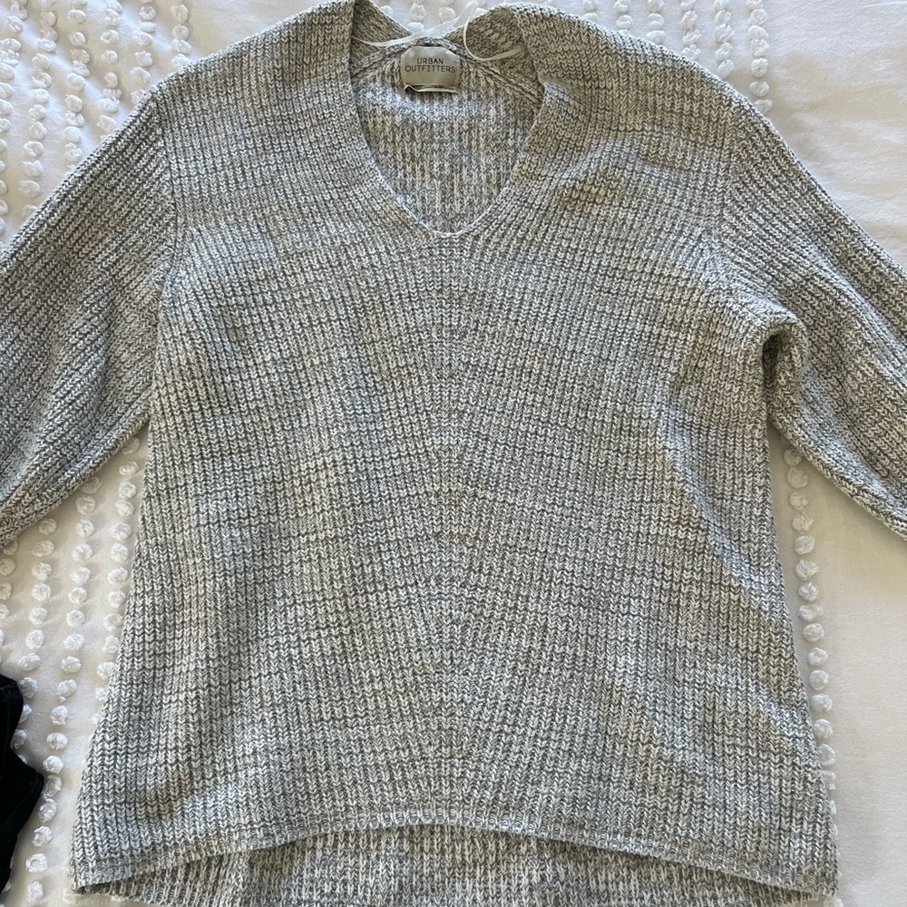 Oversized urban outfitters chunky gray sweater (size xs)